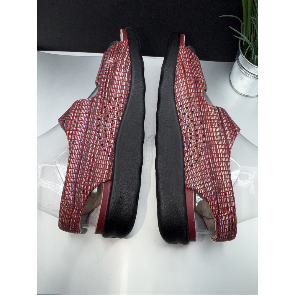 SAS Relaxed Rainbow Sandals Womens 7 Red Leather Open Toe Casual Slingback Strap - Picture 8 of 16